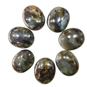 Labradorite-Palm-Stone-–-A-Stone-of-Magic-Transformation